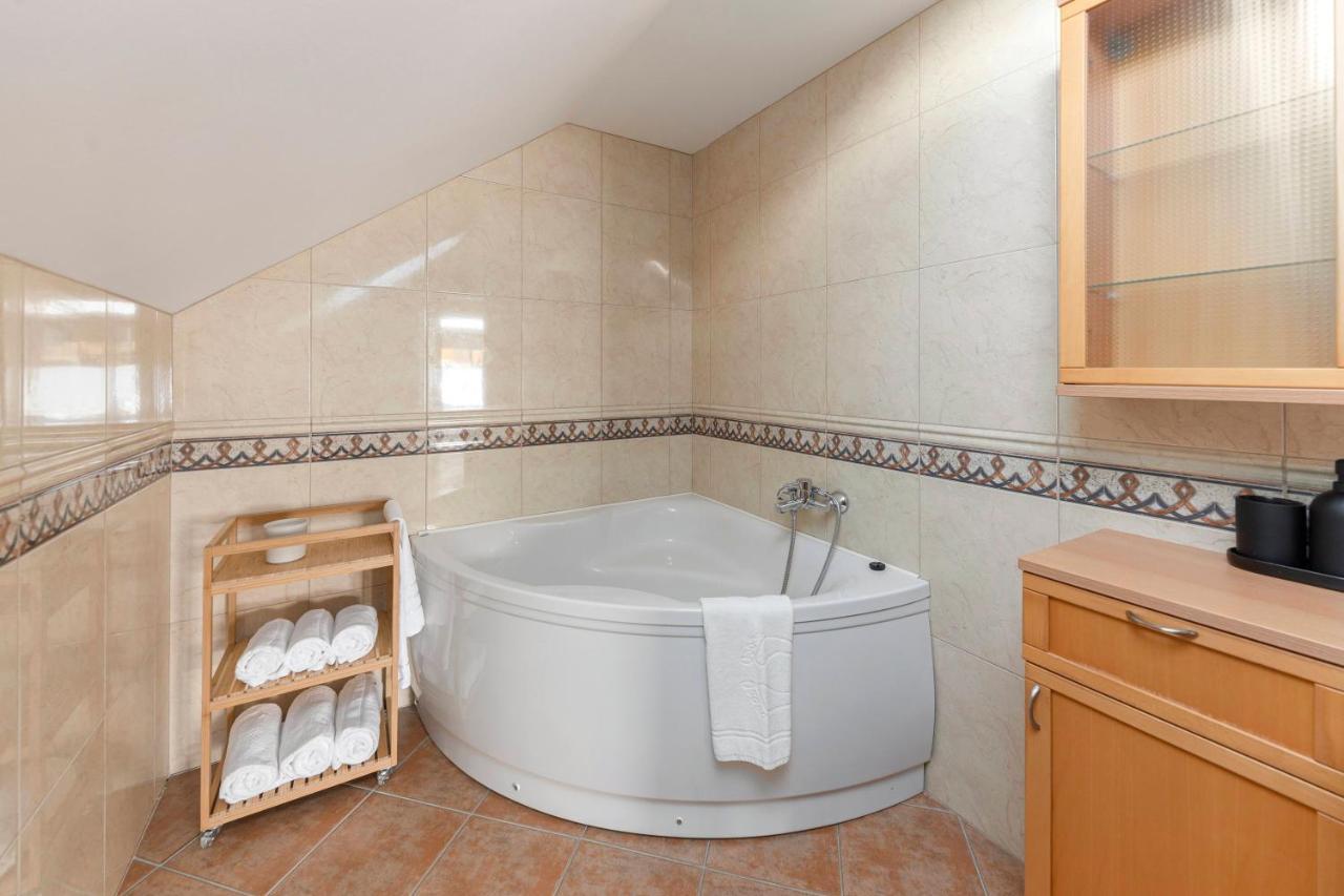 Guest House Struc Slovenj Gradec Eksteriør billede